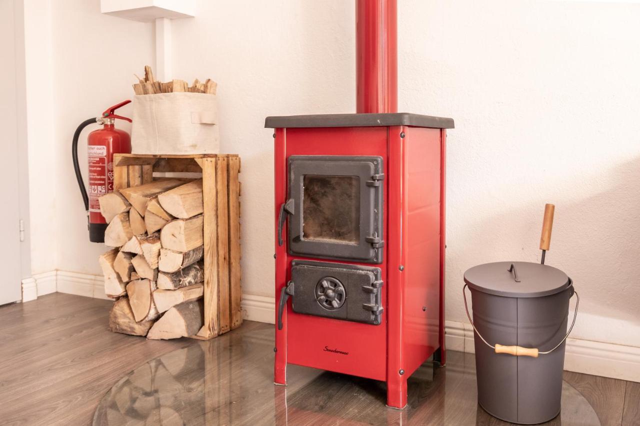 Gemutliches Tinyhouse Bungalow Mit Kamin & Sauna Am See Joachimsthal Bagian luar foto