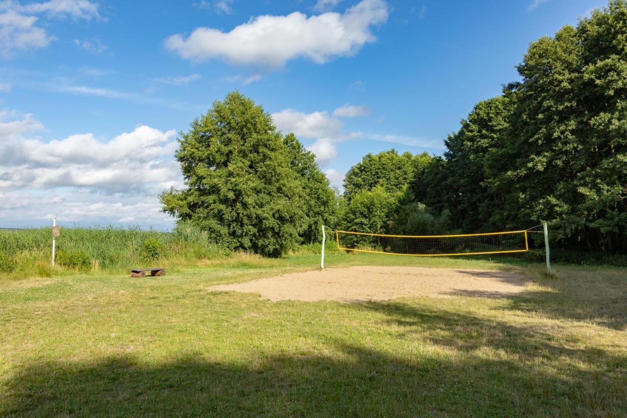 Gemutliches Tinyhouse Bungalow Mit Kamin & Sauna Am See Joachimsthal Bagian luar foto