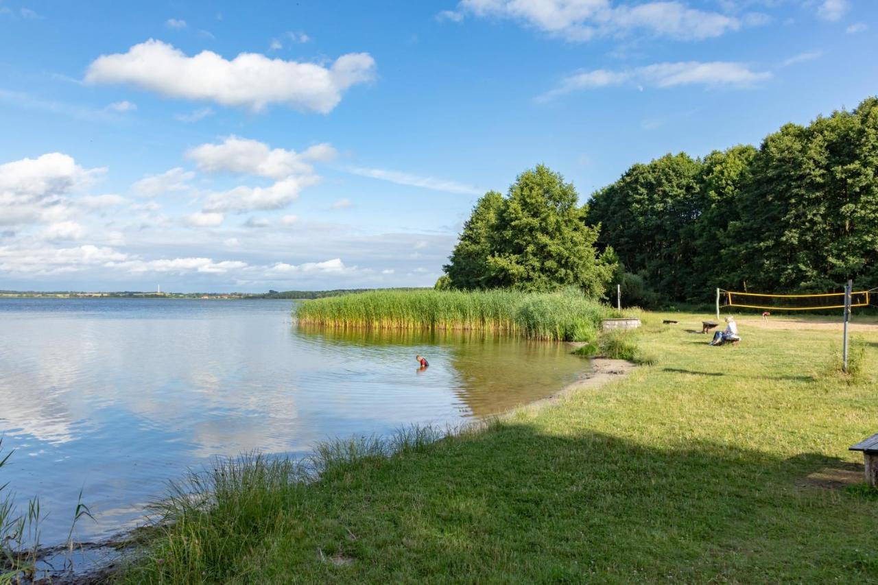 Gemutliches Tinyhouse Bungalow Mit Kamin & Sauna Am See Joachimsthal Bagian luar foto